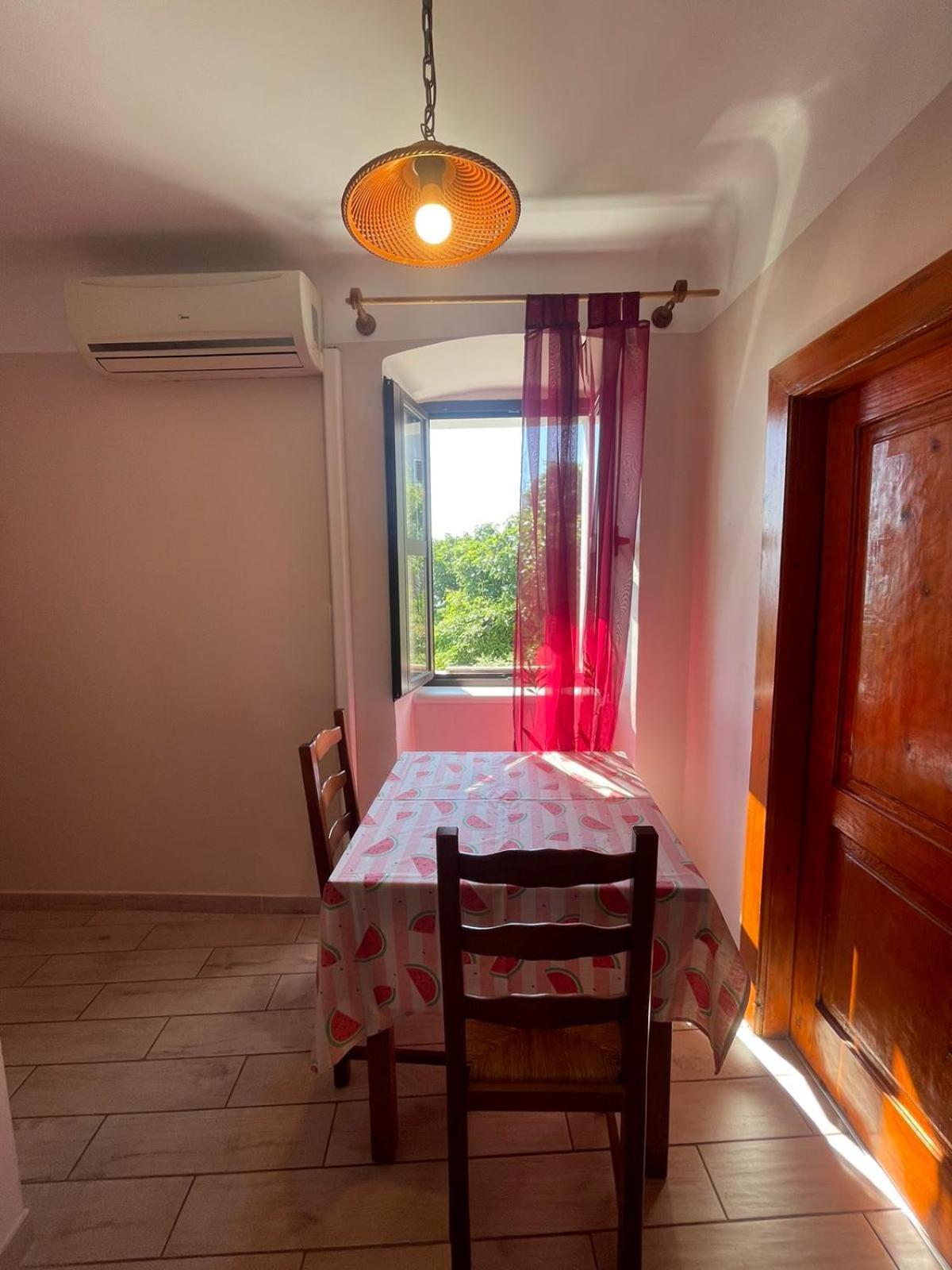 Crveni Apartman Црес Экстерьер фото