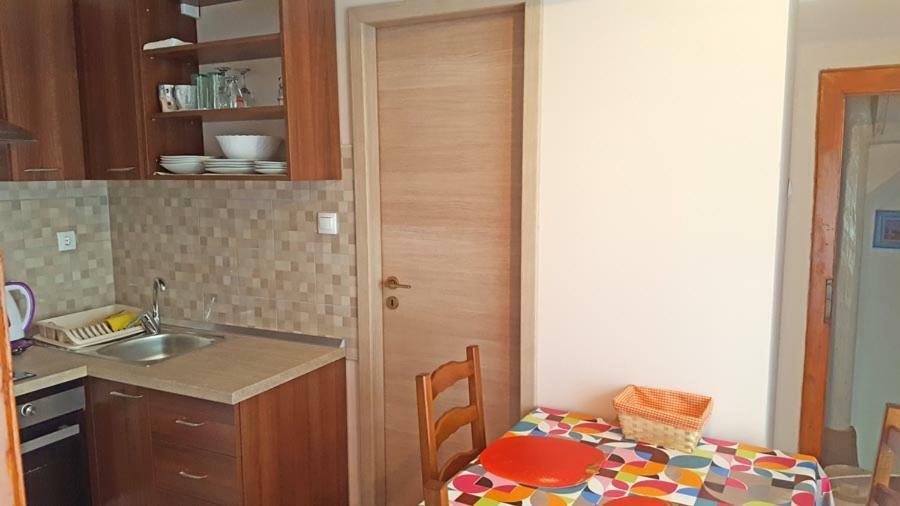 Crveni Apartman Црес Экстерьер фото